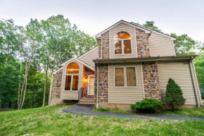 Harmony Hill Stylish 4bd Mountain Retreat, Hot Tub, Games